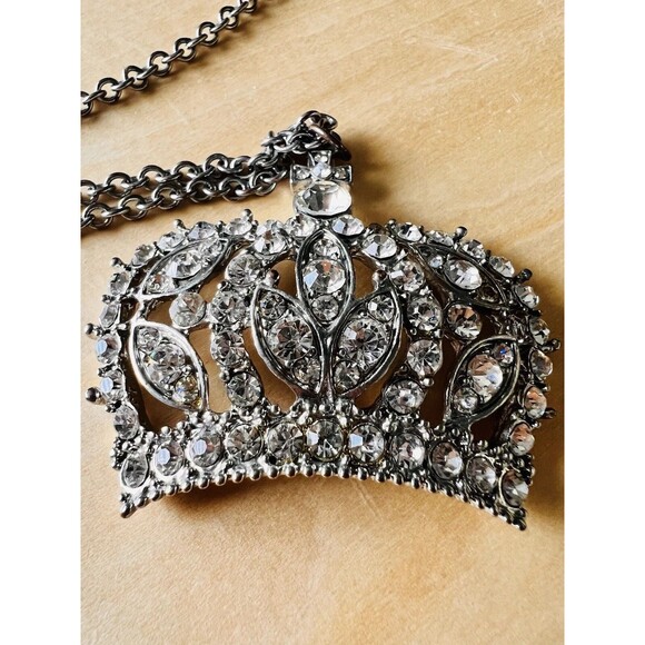 Rhinestone Faceted Silver Tone Crown 30” Chain Pendent Necklace - Picture 1 of 7